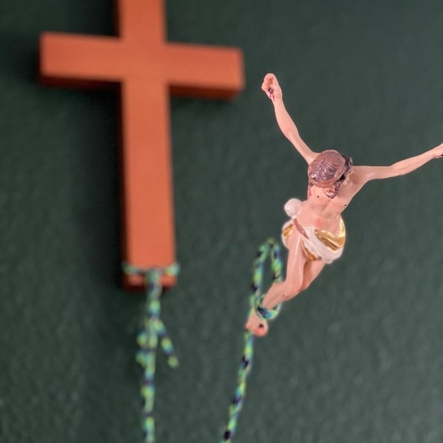 Naotstore - Bungee Jumping Jesus