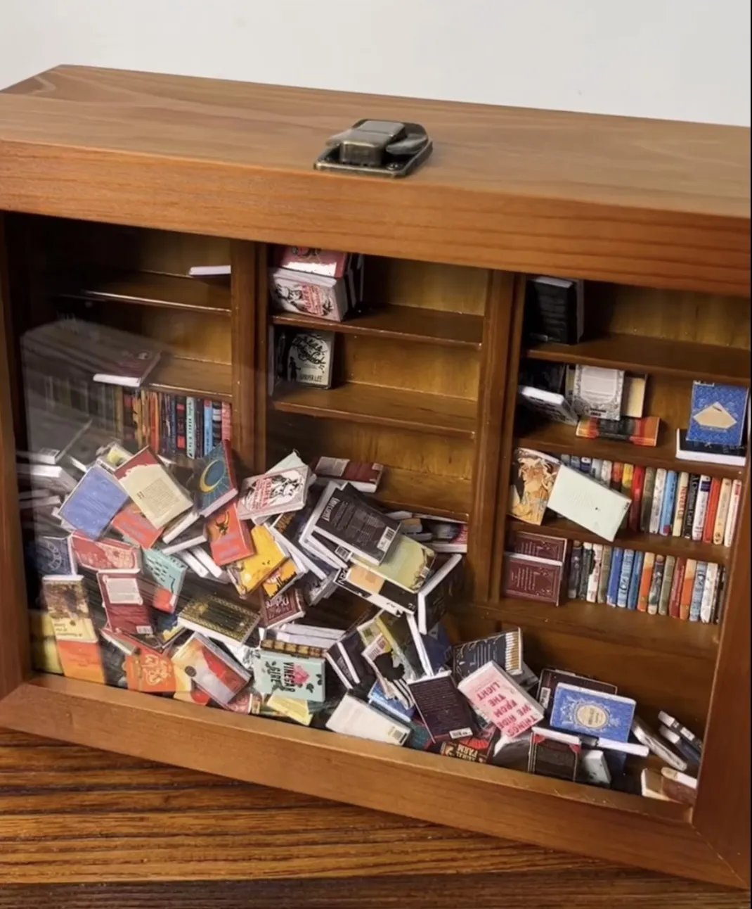 Naotstore - Healing and Stress Reducing Anxiety Bookshelf