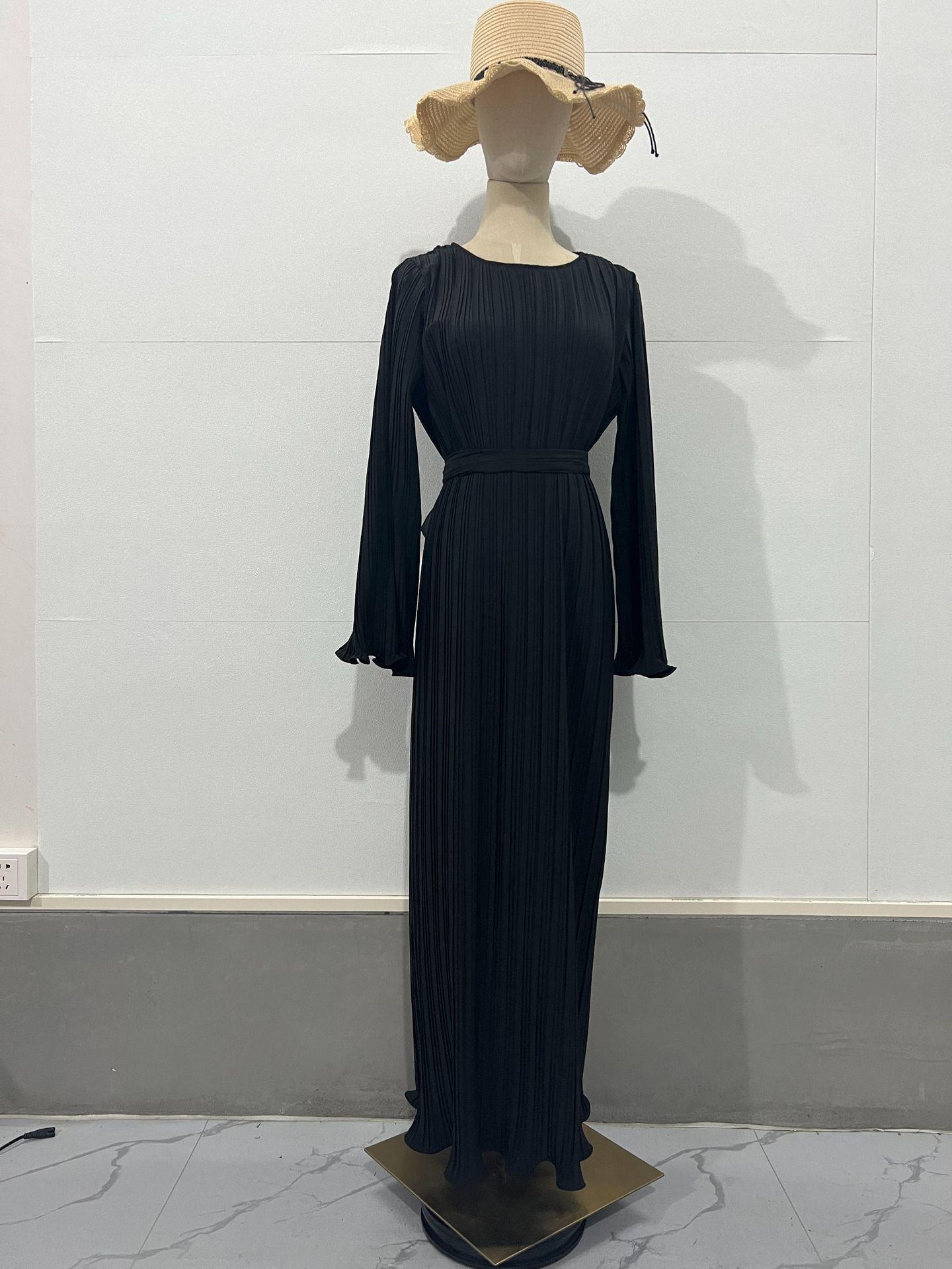 Naotstore - Pleated Bell Sleeve Maxi Dress