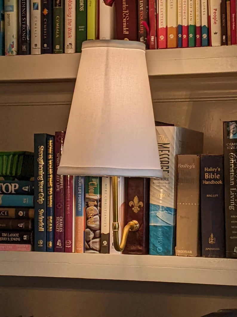 Naotstore - The "Classic" Literary Lamp - Battery Powered