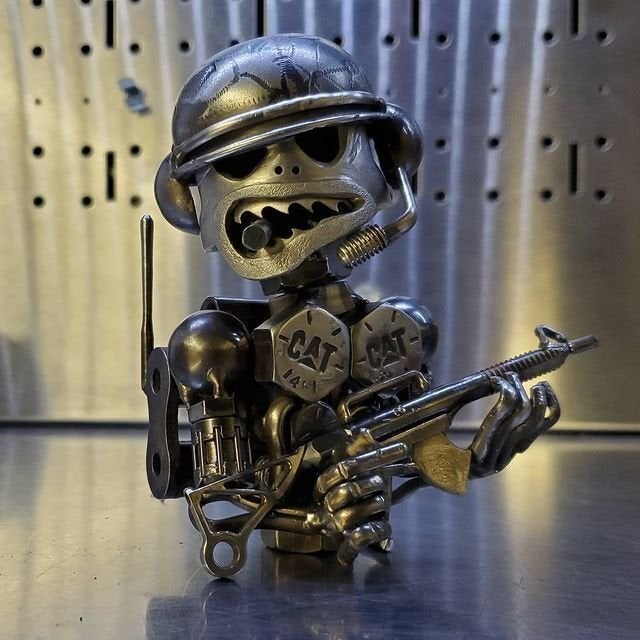 Naotstore - Recycling/Scrap Metal Standing Warrior Sculpture Handmade-Piston Man