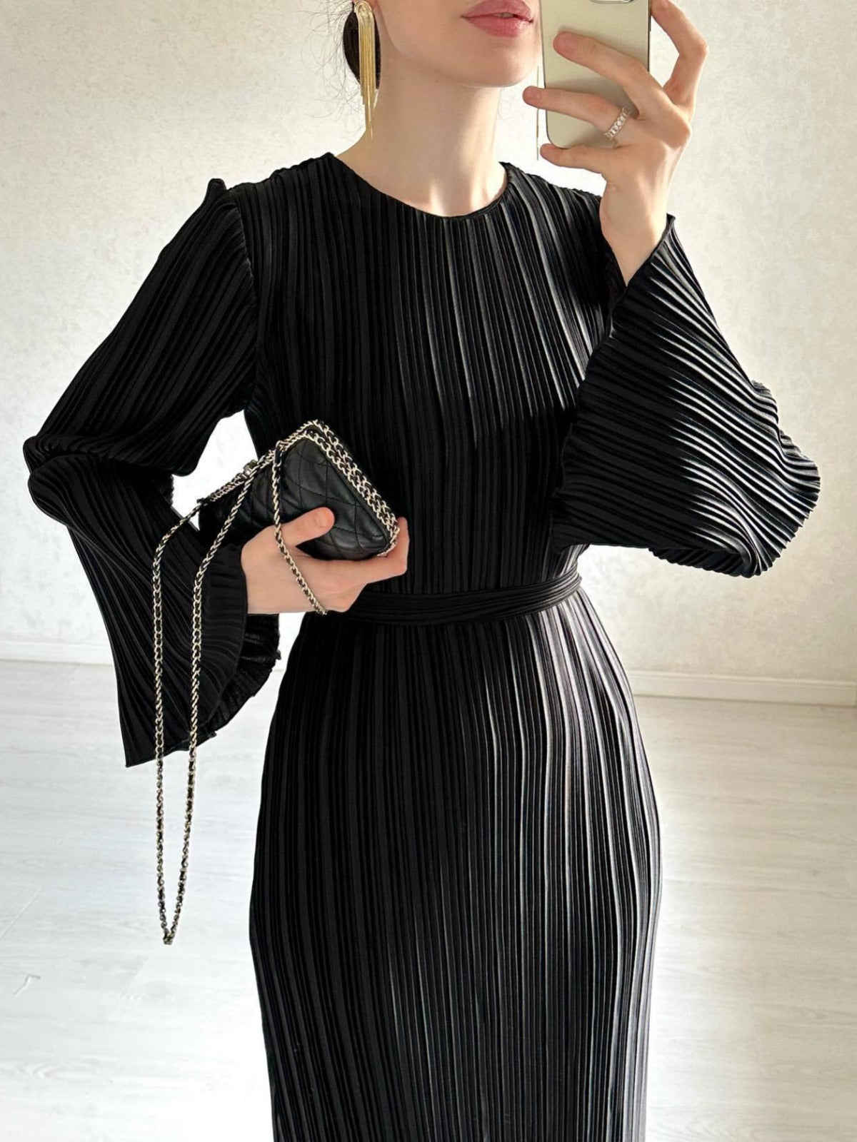 Naotstore - Pleated Bell Sleeve Maxi Dress