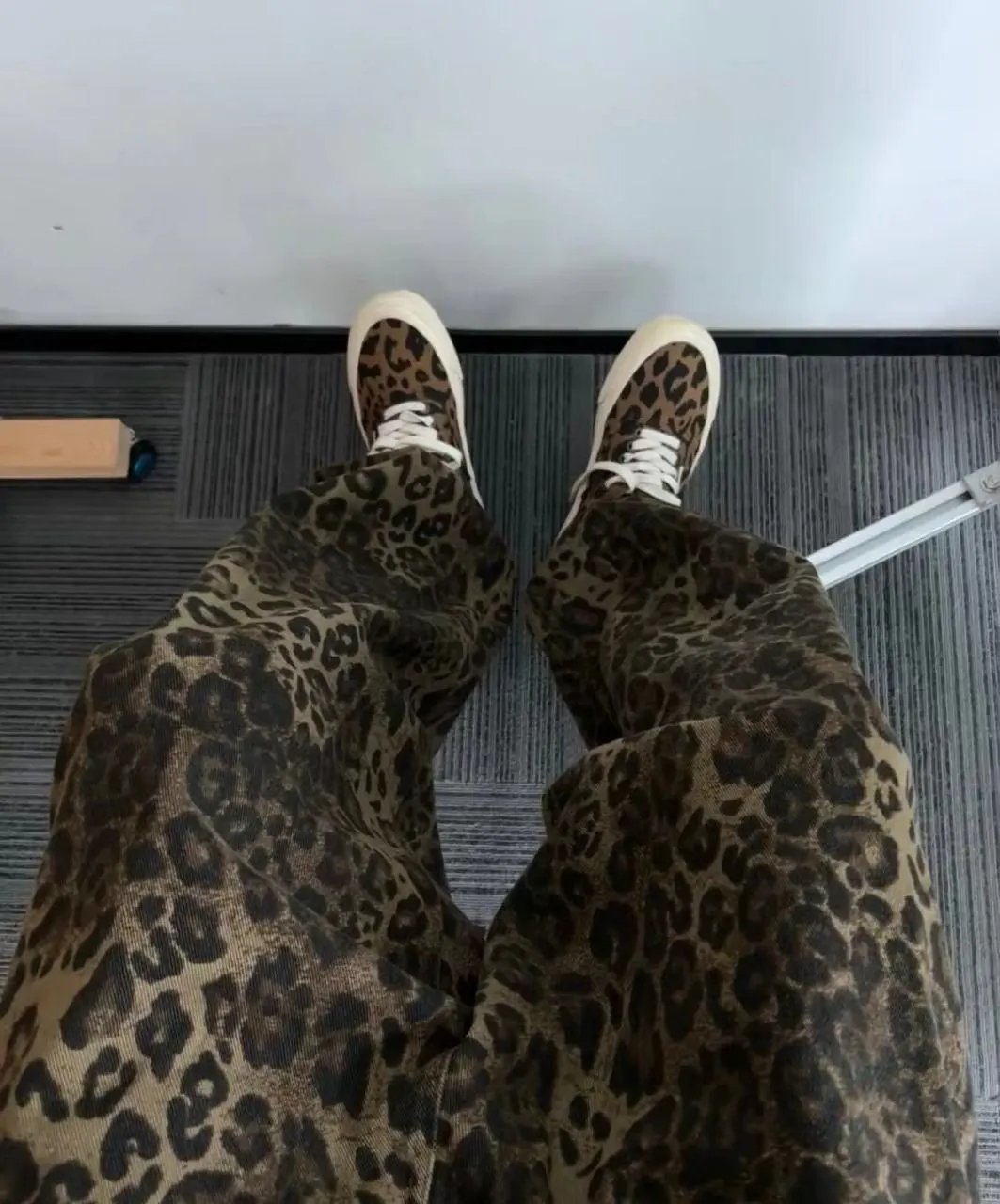 Naotstore - Viral Leopard Print Jeans