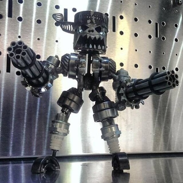 Naotstore - Recycling/Scrap Metal Standing Warrior Sculpture Handmade-Piston Man