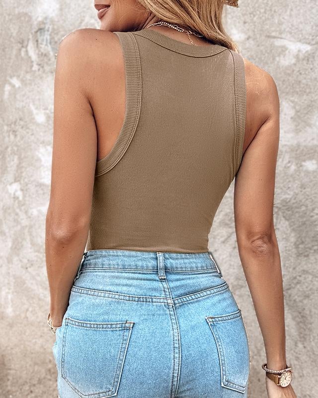 Naotstore - Round Neck Ribbed Tank Top With Built-in Bra