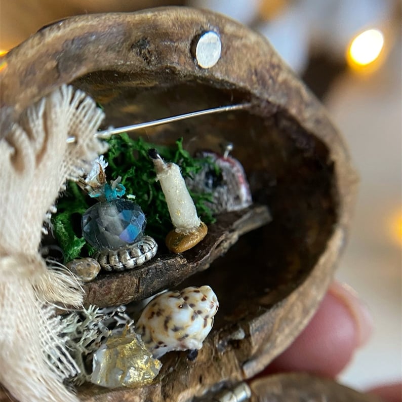 Naotstore - Handmade Walnut Shell Doll House-mini library, tiny World inside walnuts