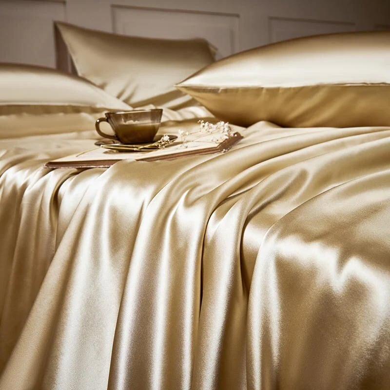 Luxury 25 momme pure mulberry silk four-piece bedding set