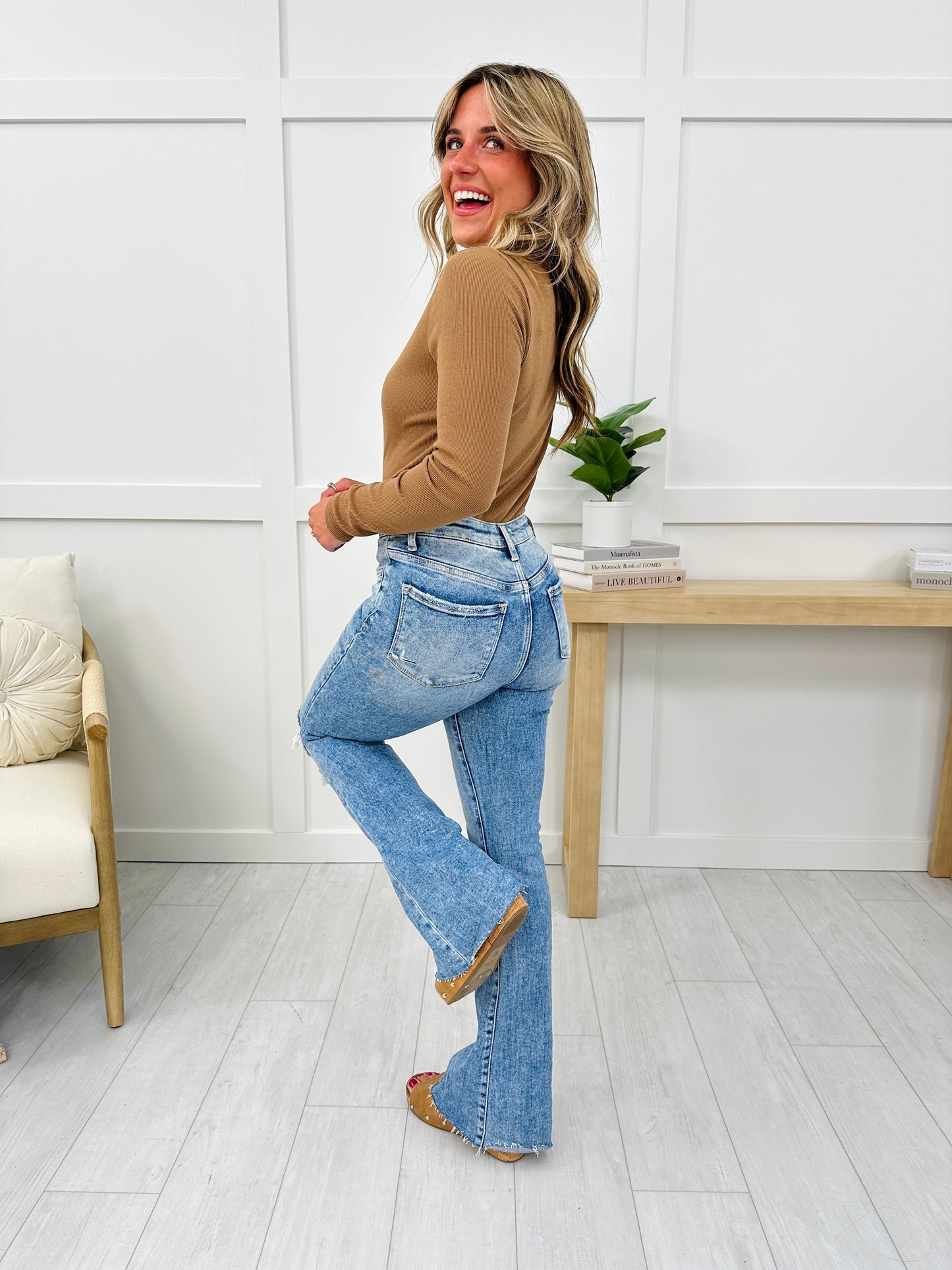 🤣Last day! 💥Special sale - Exclusive Flare Up Tummy Control Jeans in Reg/Curvy - naotstore