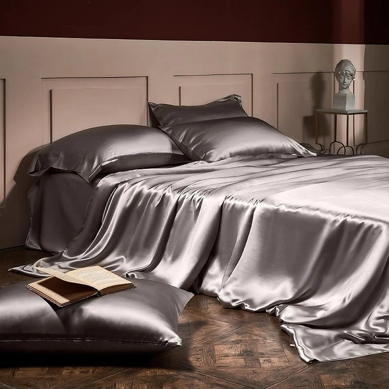 Luxury 25 momme pure mulberry silk four-piece bedding set