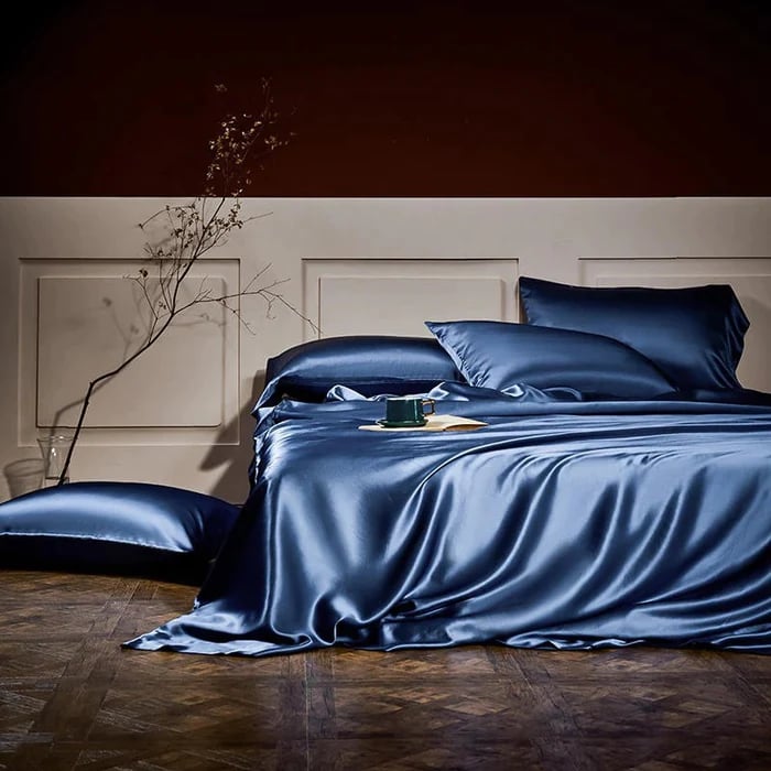 Luxury 25 momme pure mulberry silk four-piece bedding set