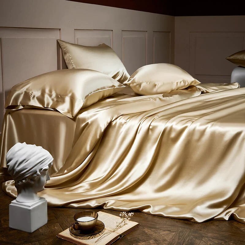 Luxury 25 momme pure mulberry silk four-piece bedding set