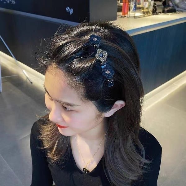 💥This week's specials - Shiny Crystal Braided Hair Clip - naotstore