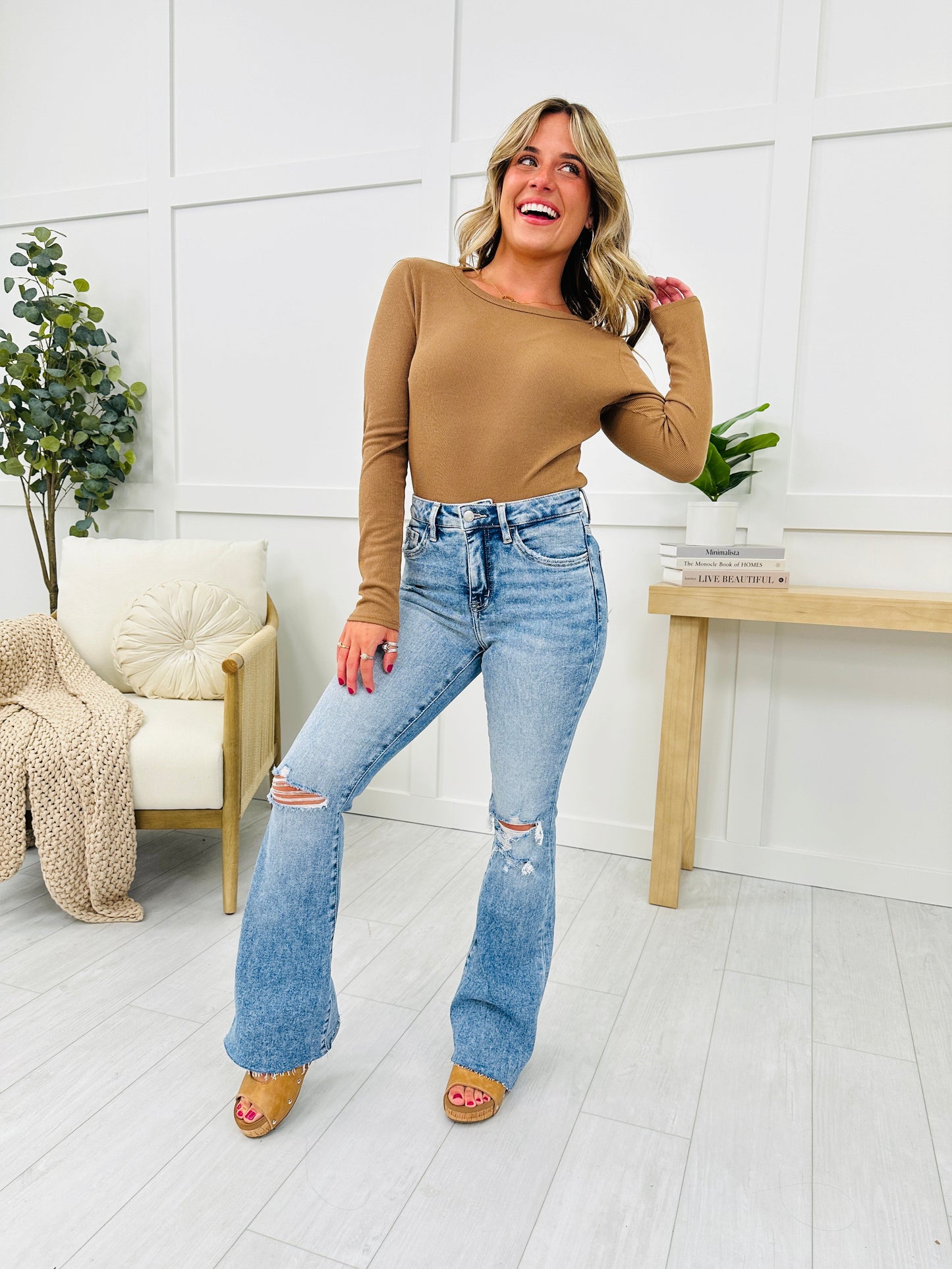 🤣Last day! 💥Special sale - Exclusive Flare Up Tummy Control Jeans in Reg/Curvy - naotstore