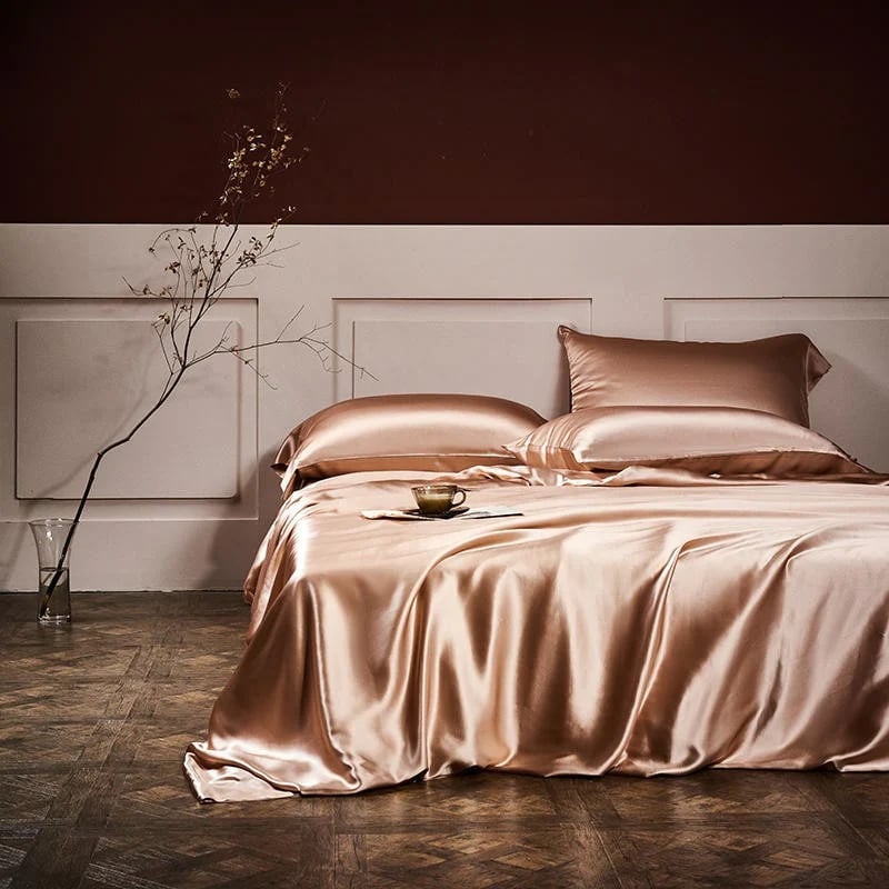 Luxury 25 momme pure mulberry silk four-piece bedding set