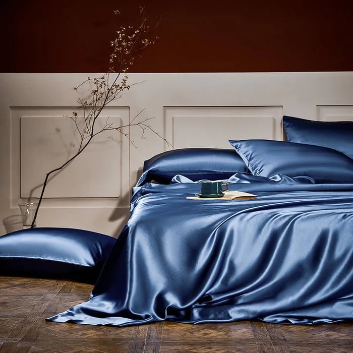 Luxury 25 momme pure mulberry silk four-piece bedding set