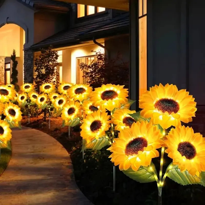 A must-have for Instagram-worthy gardens 🌻 Upgraded solar-powered sunflower light